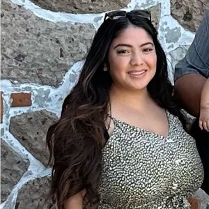 Meet your Posher, Gabi